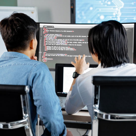 Training with colleagues with digital skills training-with-colleagues-two-persons