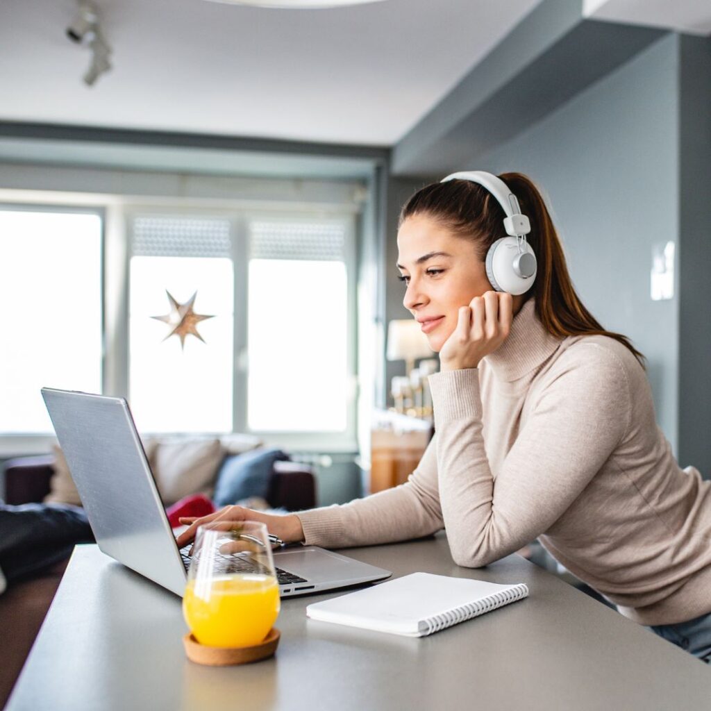 woman-web-development